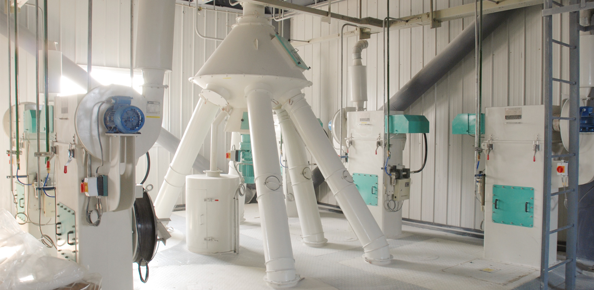 華飼特美 專注畜禽營養定制，引領飼料與有機肥料研發新風尚